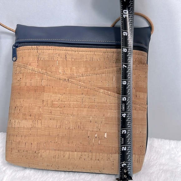 Natalie Therese Genuine Cork with Faux Navy Leather Medium Crossbody NWT - Picture 10 of 11